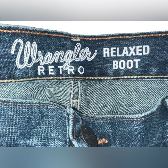 WRANGLER RETRO® RELAXED FIT BOOTCUT JEAN  Men's Size 38 x 30‎ - Picture 8 of 9